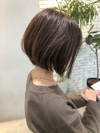 ショート 梅沢 優羽のヘアスタイル