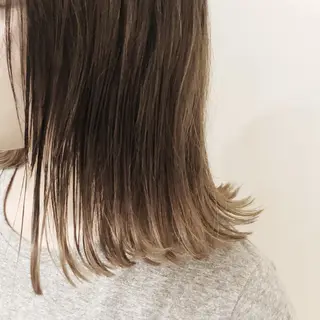 ミディアム カラー 松下 輝璃のヘアスタイル