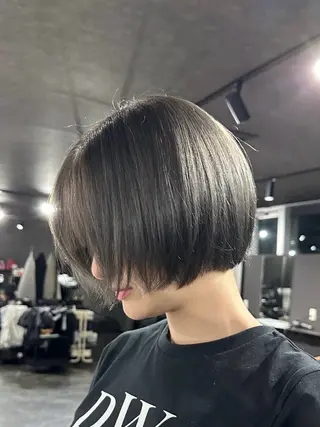 ショート カラー amy .のヘアスタイル