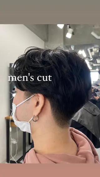 ロング カラー パーマ ヘアアレンジ メンズ キッズ ネイル マツエク・マツパ アイブロウ 🐺ウルフ×ハイトー ン🖤Yukinoのヘアスタイル