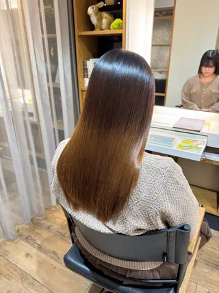 セミロング afloatkobe所属・美髪/髪質改善 川口凌弥のヘアスタイル