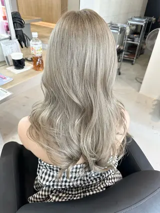 セミロング カラー 井上 一平のヘアスタイル