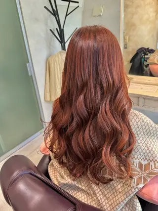 ロング カラー コウヤマ サキのヘアスタイル