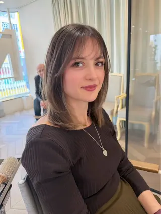 ミディアム 小顔レイヤー/ ベージュ🤍Rieのヘアスタイル