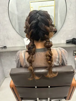 ロング ヘアアレンジ NUMBER_ ユイナのヘアスタイル