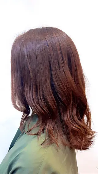 セミロング カラー ヘアアレンジ オザキクウガ/ ブリーチ/髪質改善のヘアスタイル