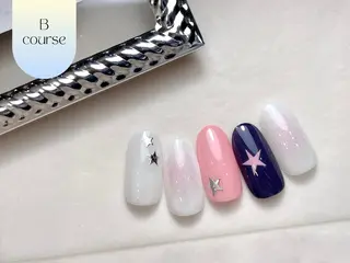 ネイル アリアグレイス Ranのネイルデザイン
