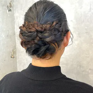 ミディアム ヘアアレンジ NUMBER_ ユイナのヘアスタイル
