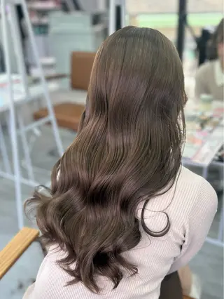 ロング ☘️中明度カラー/ 縮毛矯正ナミ☘️のヘアスタイル