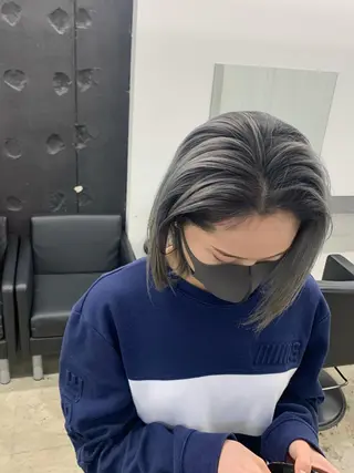 ミディアム カラー TAKUMI .のヘアスタイル