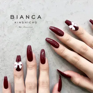 ネイル One’Ness Nana🤍のネイルデザイン