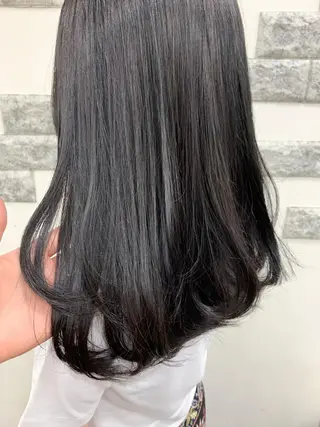 セミロング カラー 薄田 珠美のヘアスタイル
