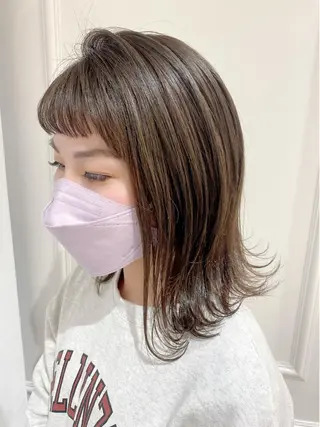 ミディアム カラー 小顔レイヤー/ ベージュ🤍Rieのヘアスタイル