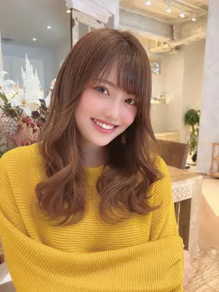 セミロング カラー 渡辺 麻衣のヘアスタイル