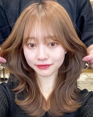 セミロング カラー 顔まわりカット🌟 くびれヘア/寺門遥輝のヘアスタイル
