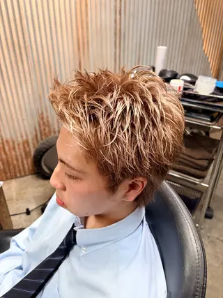 ショート カラー メンズ 黒川 燿のヘアスタイル