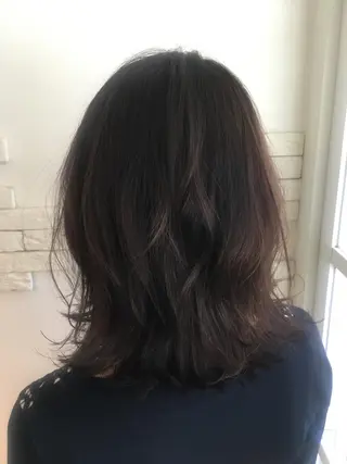 ミディアム カラー 清水 早織のヘアスタイル