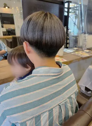 ショート カラー 関口 友菜のヘアスタイル