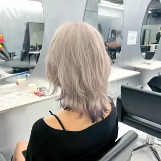 カラー 🦋ハイトーン×ア レンジ💫Leenaのヘアスタイル