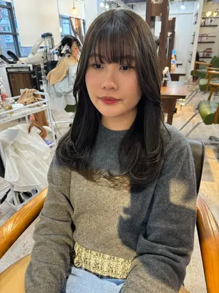 セミロング レイヤーカット 中屋光貴のヘアスタイル