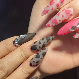 ネイル RUNWAY 　　の眉毛・アイブロウイメージ