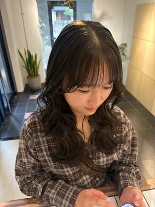 ロング Yui⭐️ 透け感カラーのヘアスタイル