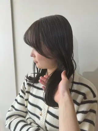 ミディアム 詩音 ／札幌美容師のヘアスタイル