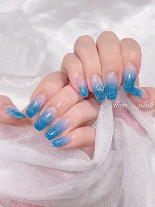 MoON...❤︎ MeGuのネイルデザイン