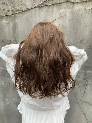 ロング カラー ウスイ ハルカのヘアスタイル