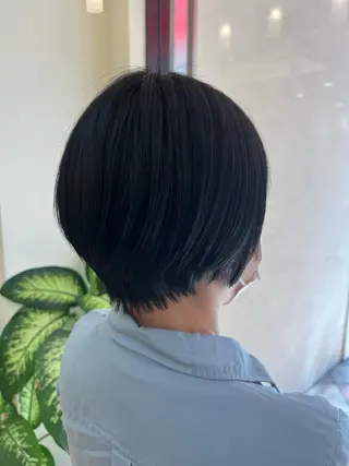 ショート カラー 最高の髪質改善🩵 艶カラー 惠美のヘアスタイル