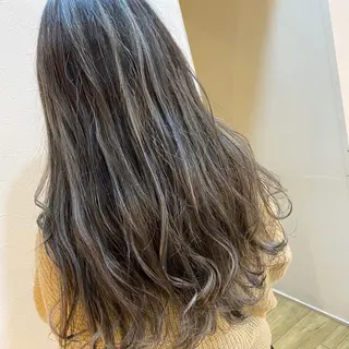 ロング カラー 井手 孔介のヘアスタイル