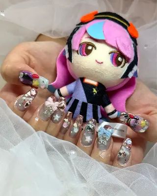 ネイル Maggie ✴︎Aliceのネイルデザイン