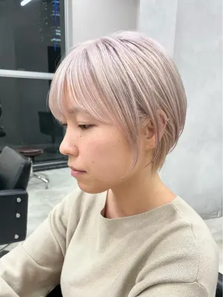 ショート カラー カット・ブリーチ TAIGAのヘアスタイル