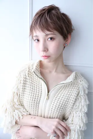 ショート カラー 安村 美奈のヘアスタイル