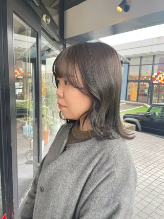 ミディアム マキノ キョウカのヘアスタイル