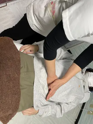 “メイクしたまま"即小顔【美针】mihari所属・小顔矯正マッサージ mihari　栄店のエステ・リラクイメージ