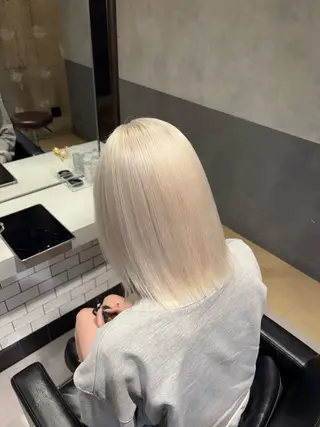 ミディアム ハイトーンエフェクト ブリーチいち丸のヘアスタイル