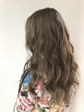 セミロング カラー 女性リピ90%🍨 🩷佐藤みずきのヘアスタイル