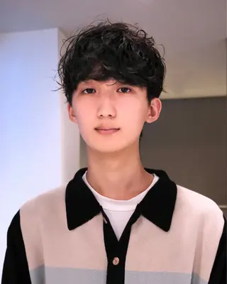 パーマ メンズ 【センターパート】 ETO／江藤翼の眉毛・アイブロウイメージ