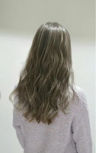 ロング カラー 辻 竜也　のヘアスタイル
