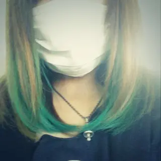 ミディアム カラー ミドウチ アヤカのヘアスタイル