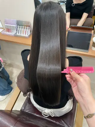 ロング 鈴木 梨瑚のヘアスタイル