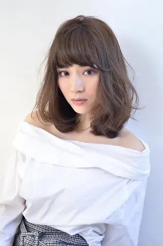 ミディアム カラー 三好 麻美のヘアスタイル