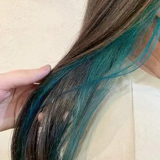 カラー 河野 満月のヘアスタイル