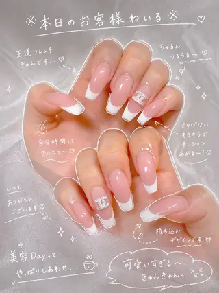 MoON...❤︎ MeGuのネイルデザイン