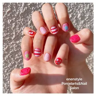 ショート ネイル 👑enen style👑のネイルデザイン