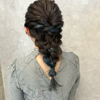 ロング ヘアアレンジ NUMBER_ ユイナのヘアスタイル