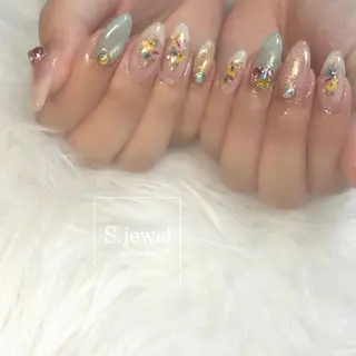 ネイル S. JEWELのネイルデザイン
