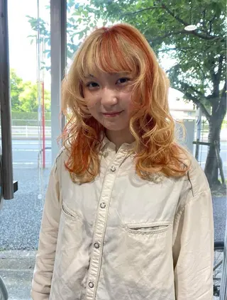 セミロング カラー qpula クプラのヘアスタイル