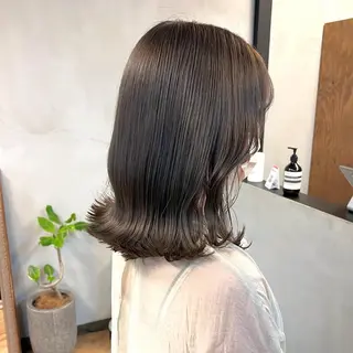 ミディアム カラー パーマ ヘアアレンジ メンズ キッズ ネイル マツエク・マツパ アイブロウ 前川 朋香のヘアスタイル